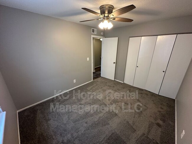 Building Photo - 6753 N Askew Cir