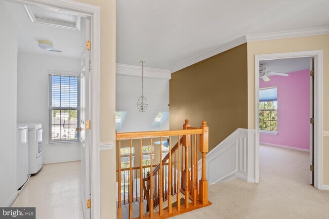 Building Photo - Spacious 4-Bedroom Home with Lake Views & Finished Basement