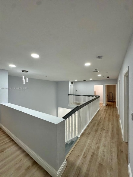 Building Photo - 17425 NW 75th Pl