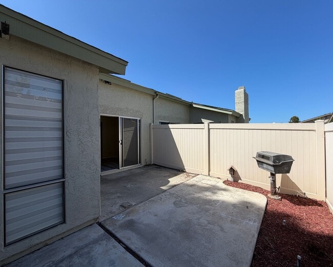 Building Photo - 636 Kumquat Way