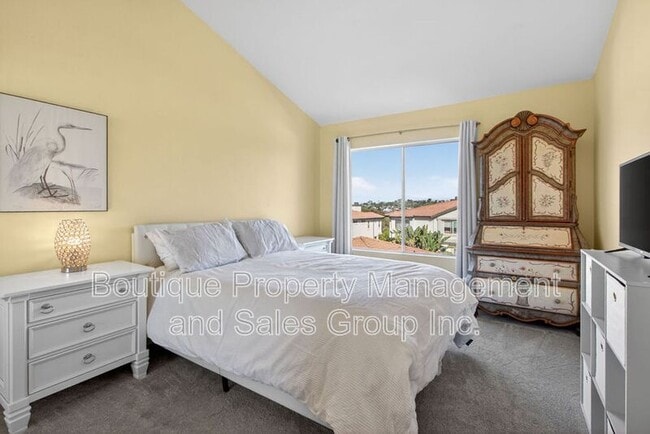 Building Photo - 30902 Club House Dr
