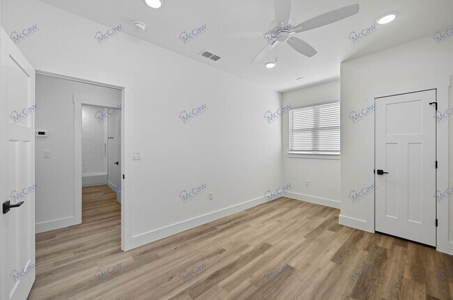 Building Photo - 100 Cardinal Wds
