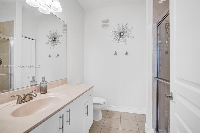 Building Photo - 446 NE 2nd Ave