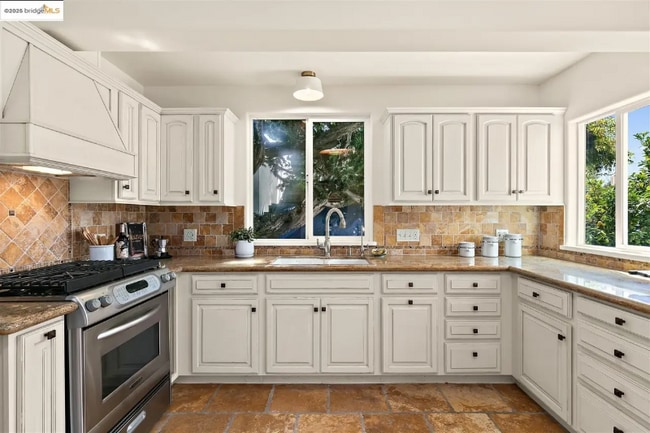 Building Photo - 1412 Peralta Ave