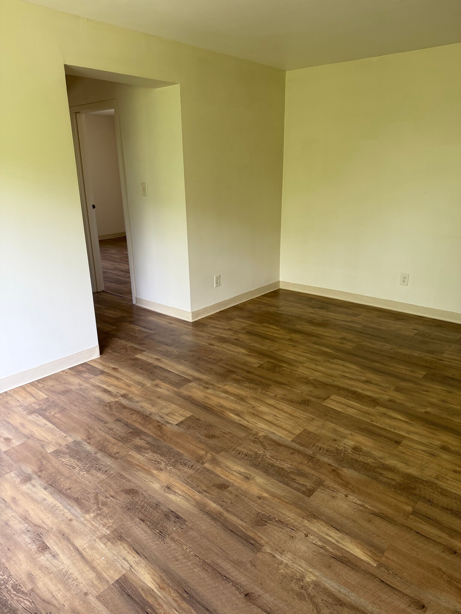 Building Photo - 270 Boyd Dr