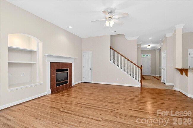 Building Photo - 9315 Rosalyn Glen Rd
