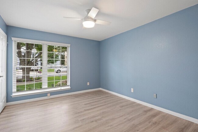Building Photo - 1408 Deer Ledge Trail
