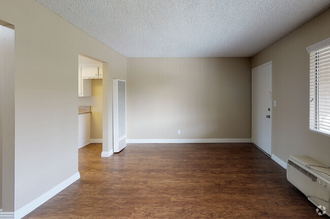 1BR, 1BA- 640 SF - Seville Apartments