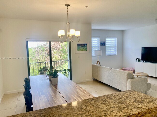 Building Photo - 10620 NW 88th St