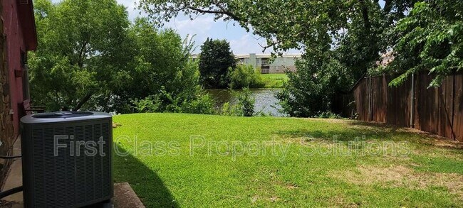 Building Photo - 7407 Kings Manor Ct