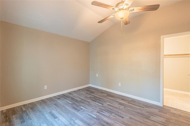 Building Photo - 9111 Goodmeadow Dr