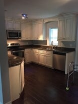 Building Photo - 308 N Hilltop Rd