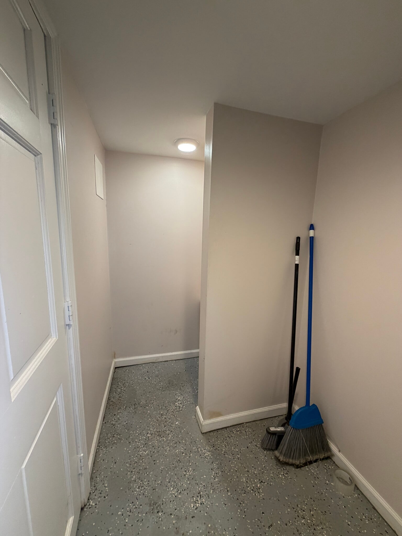 Building Photo - 4123 N Narragansett Ave