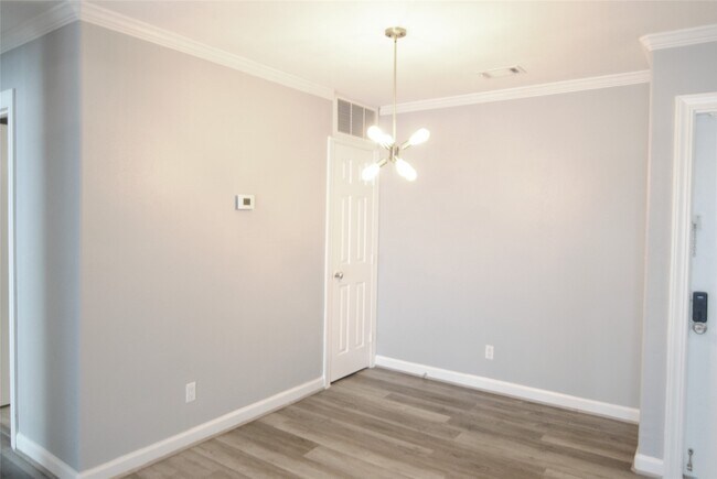 Building Photo - 8427 Hearth Dr