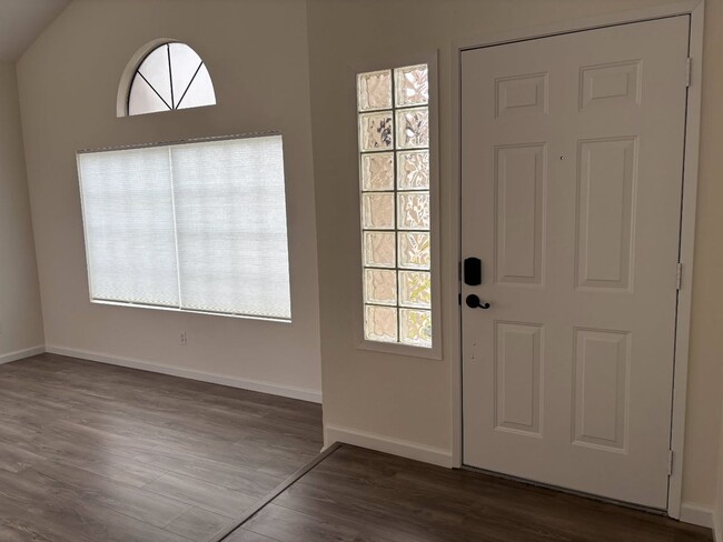 Building Photo - 12790 Lambeth St