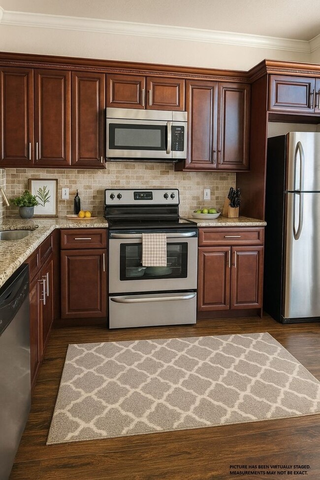 Building Photo - 1x1 Beautiful updated unit throughout w/balconette