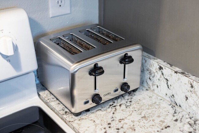 Building Photo - 2 Felton Ln