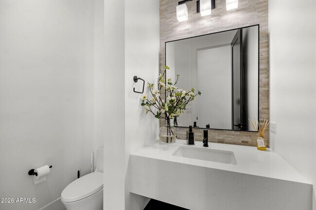 Building Photo - 13267 E Ranch Gate Rd