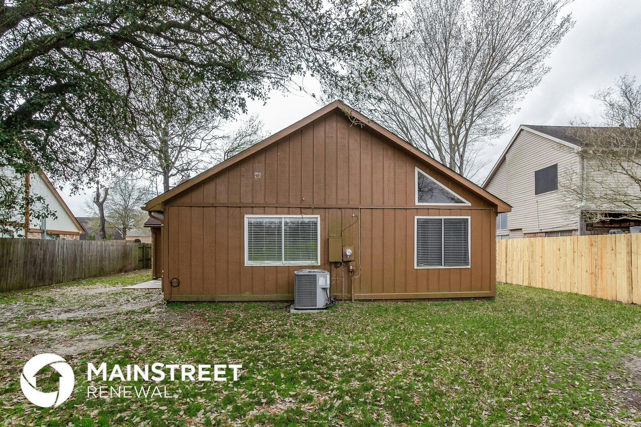 Building Photo - 1526 Rushworth Dr