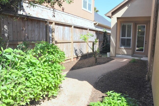 Building Photo - 13323 Brentonwood Ln