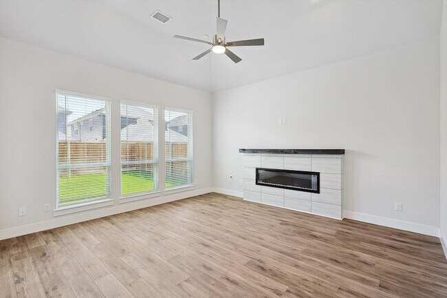 Building Photo - 6249 White Creek Drive