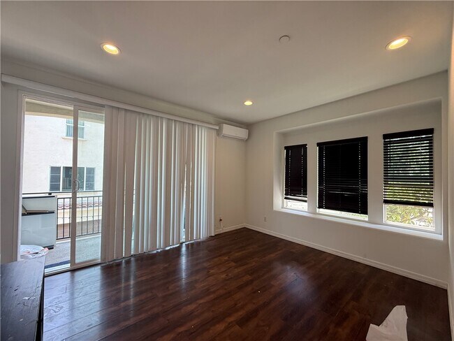 Building Photo - 11120 Legion Dr