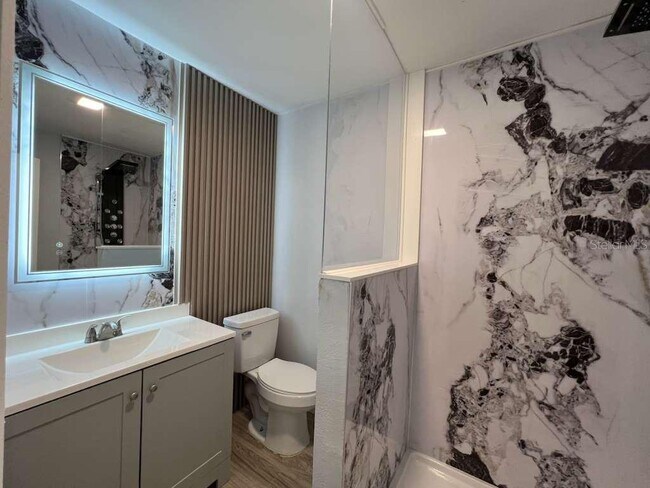 Building Photo - 1731 Ave C NE