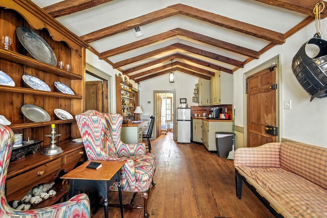 Building Photo - 11826 Colonial Trail W