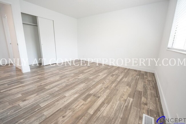 Building Photo - Newly Remodeled 5-Bedroom Home | 2-Car Gar...