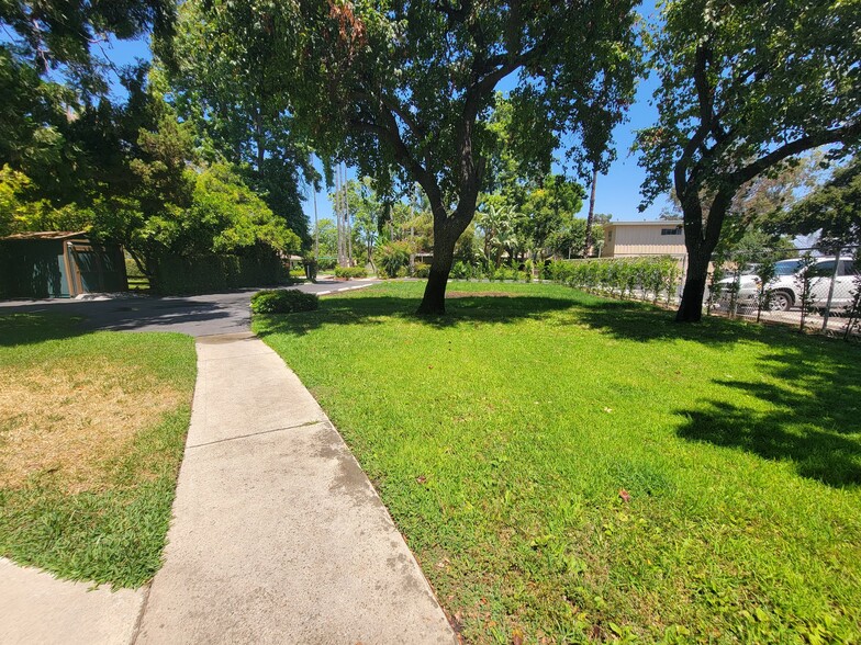 Building Photo - 13530 Leadwell St