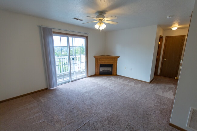Living Room - Ashley Oaks