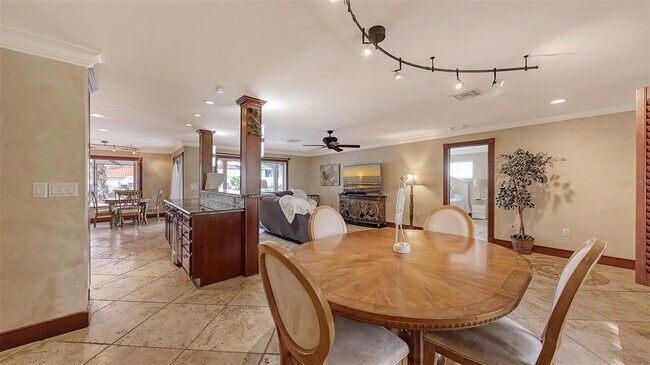 Building Photo - 4216 Plumosa Terrace