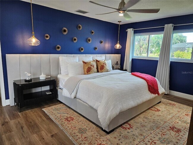 Building Photo - 917 S Gondola Dr