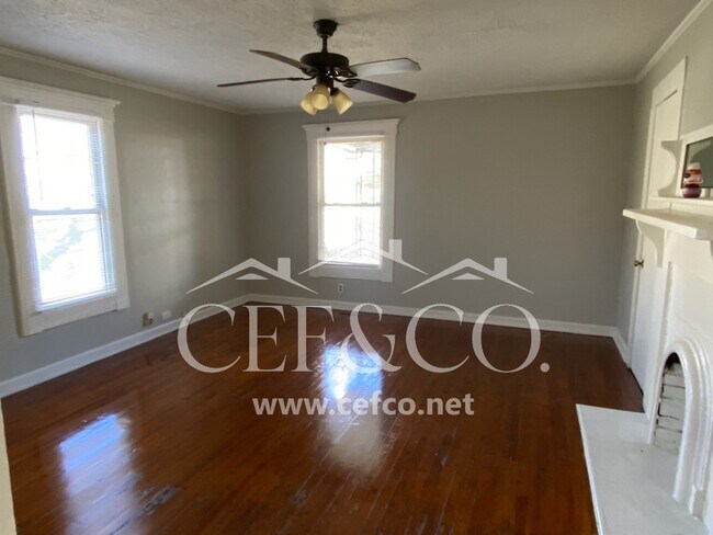 Building Photo - 1218 1st Ave