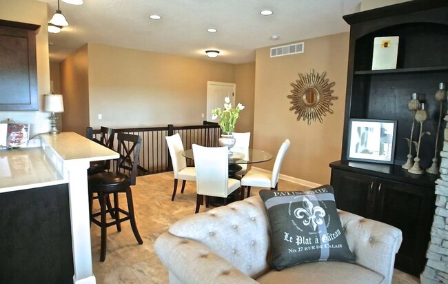 Building Photo - Centennial Pointe West