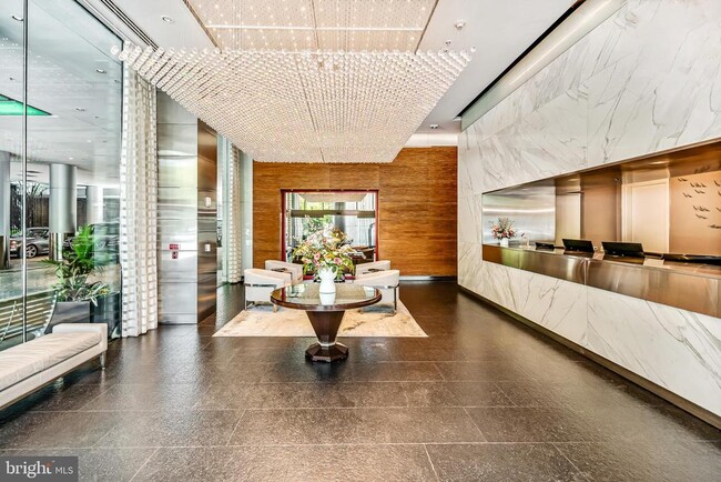 Building Photo - 1414 S Penn Square