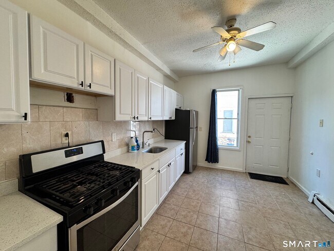 Building Photo - 1 Seeley St