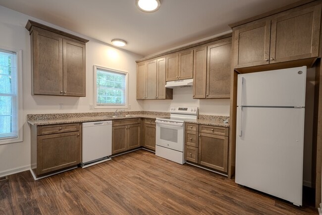 Building Photo - 37425 Mutiny Dr
