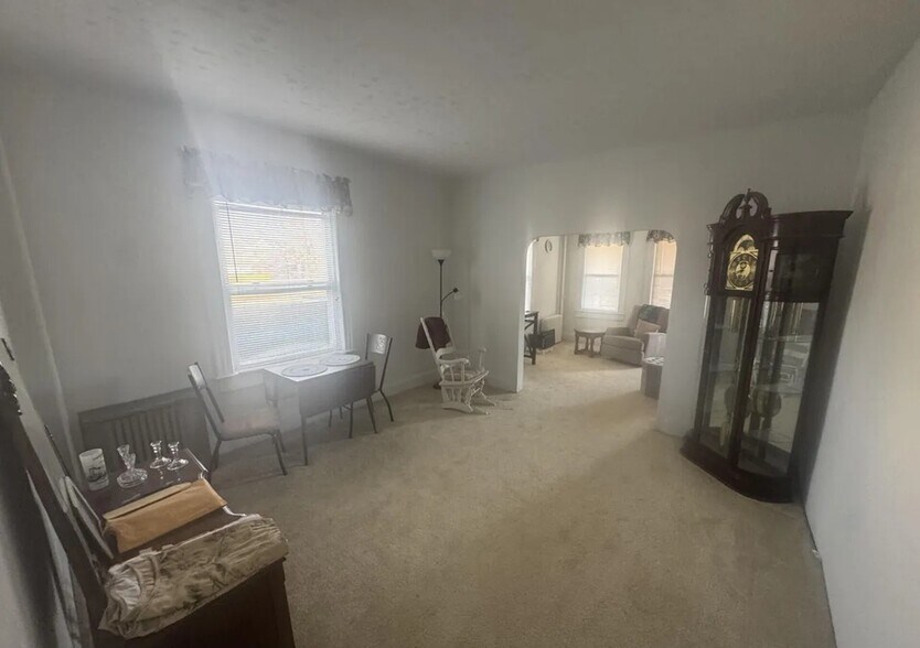 Building Photo - 408 17th Ave