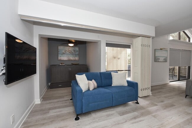 Building Photo - 1605 S US HIGHWAY 1