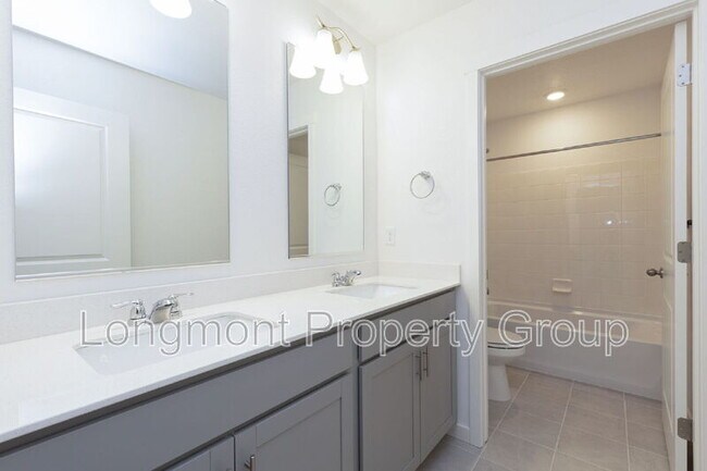 Building Photo - 4206 Sandstone Dr
