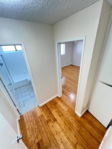 Building Photo - 1317 S Bundy Dr