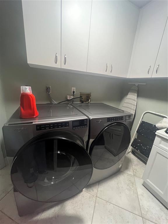 Building Photo - 681 Verona St