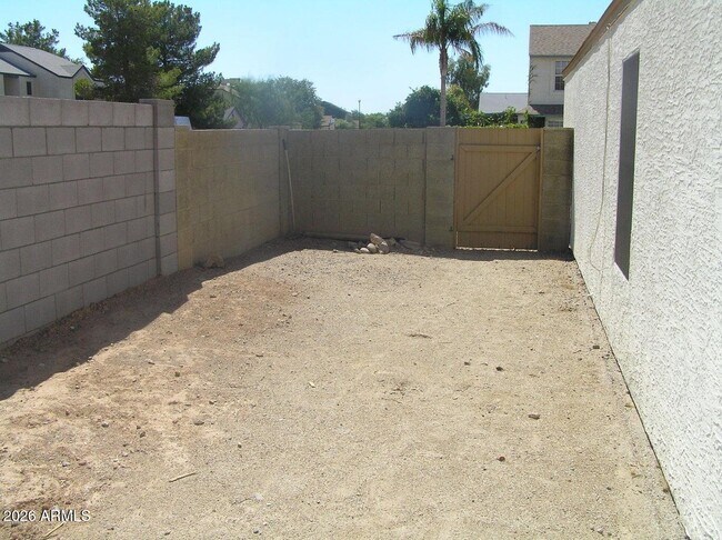 Building Photo - 15025 N 60th Dr