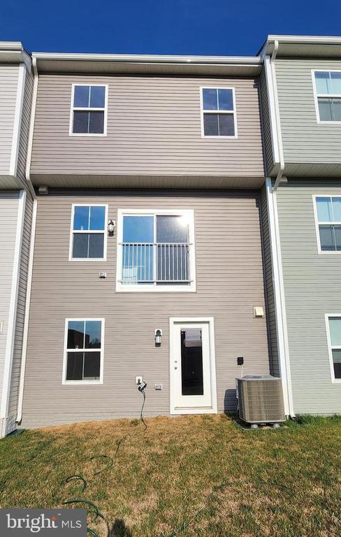 Building Photo - 114 Milburn Dr