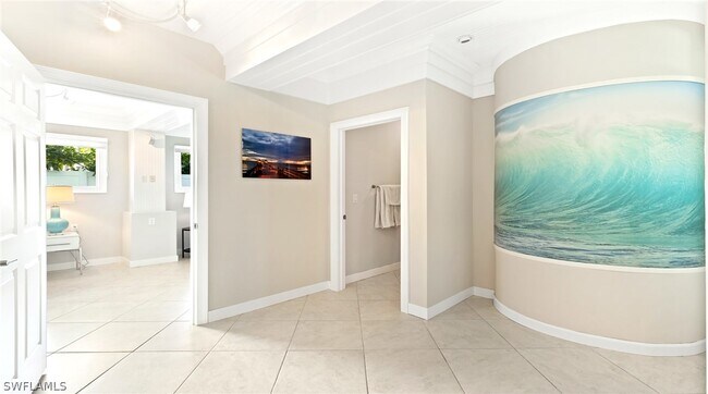 Building Photo - 877 7th St S