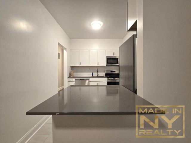 Building Photo - 1 bedroom in ASTORIA NY 11102