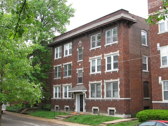 Primary Photo - 749 Heman Ave