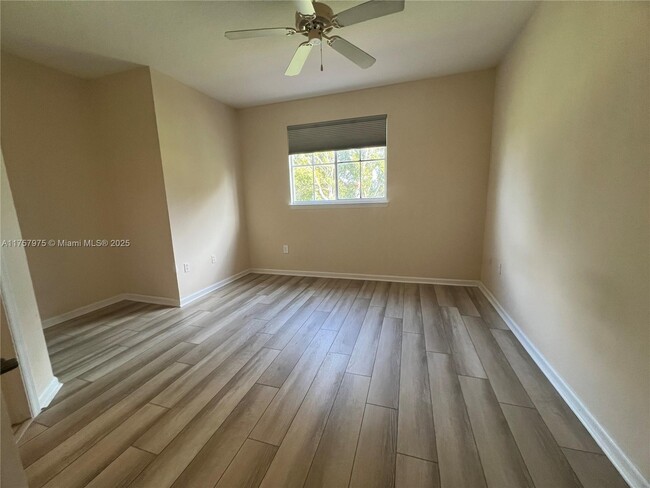 Building Photo - 2056 Alta Meadows Ln