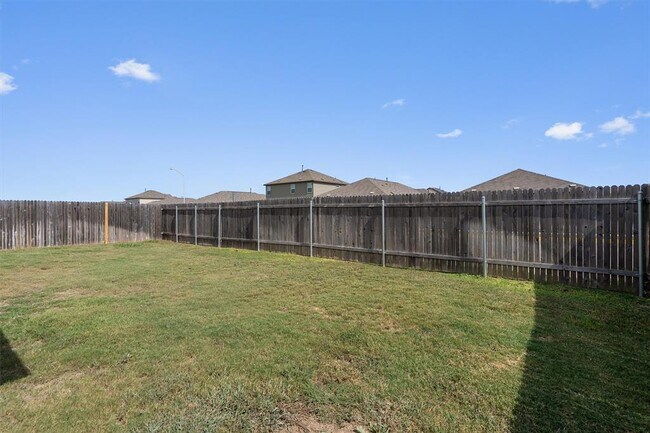 Building Photo - 245 Salt Springs Rd